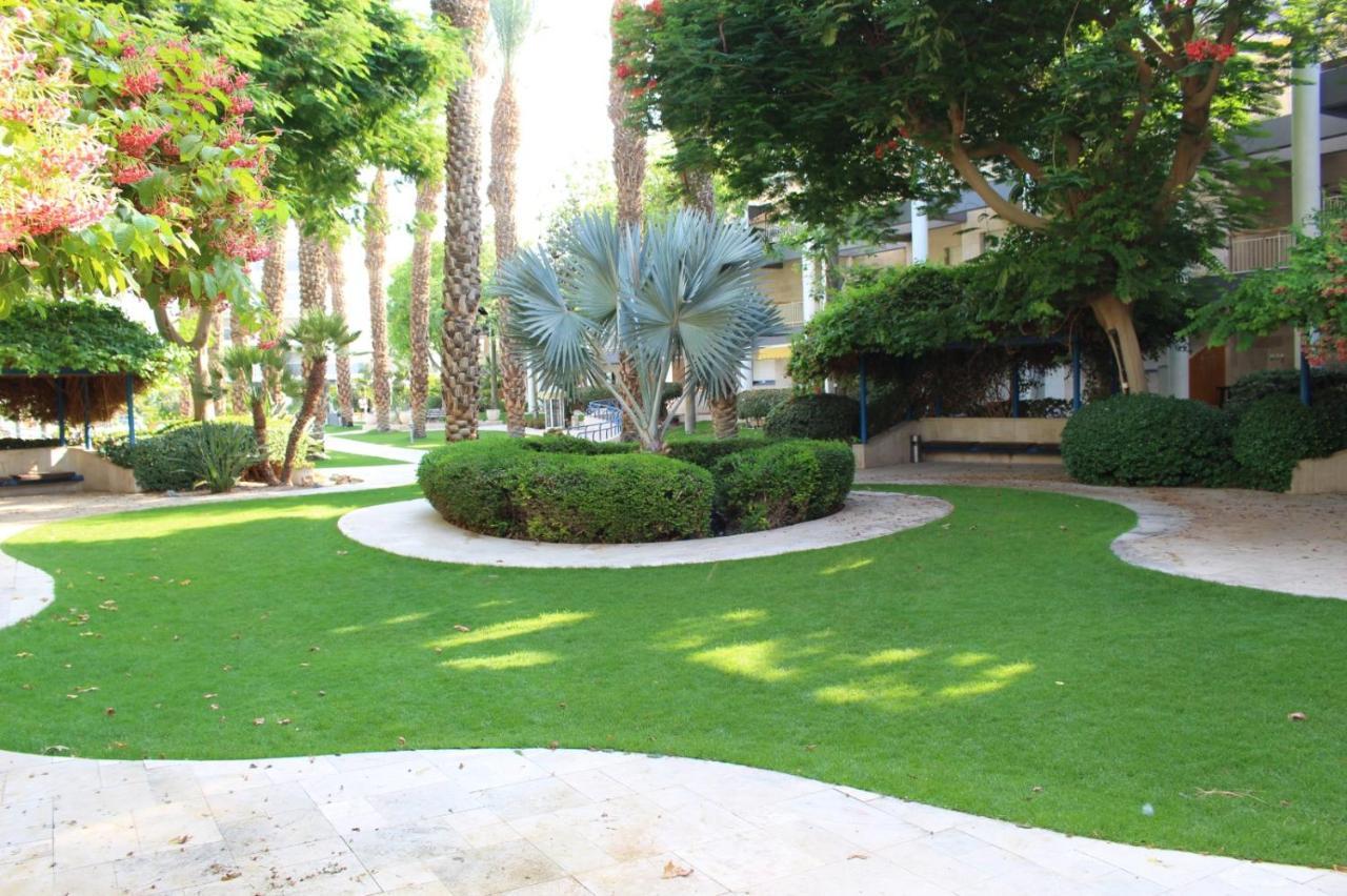 Green Garden Suite Eilat Extérieur photo